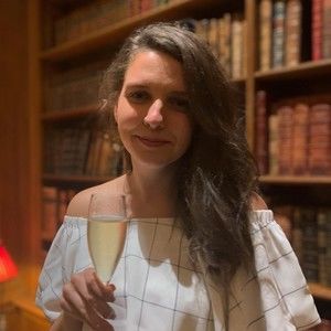 Meet your Posher, Elizabeth